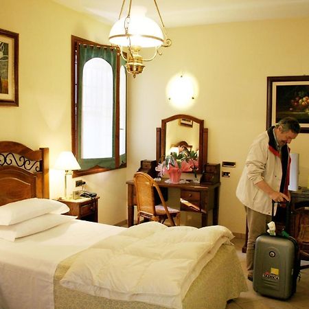 Hotel Corte Vecchia San Prospero Eksteriør bilde