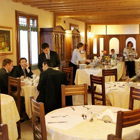 Hotel Corte Vecchia San Prospero Eksteriør bilde