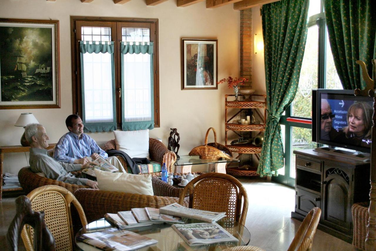 Hotel Corte Vecchia San Prospero Eksteriør bilde