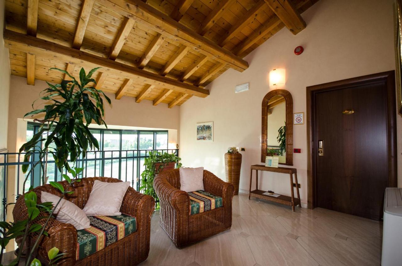 Hotel Corte Vecchia San Prospero Eksteriør bilde